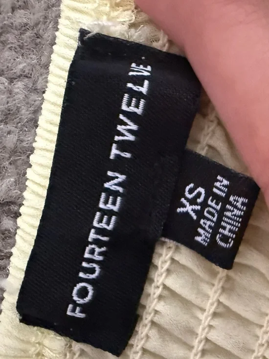 Light Yellow Puff Sleeve Tie-Front Mini Dress - Picture 3 of 4